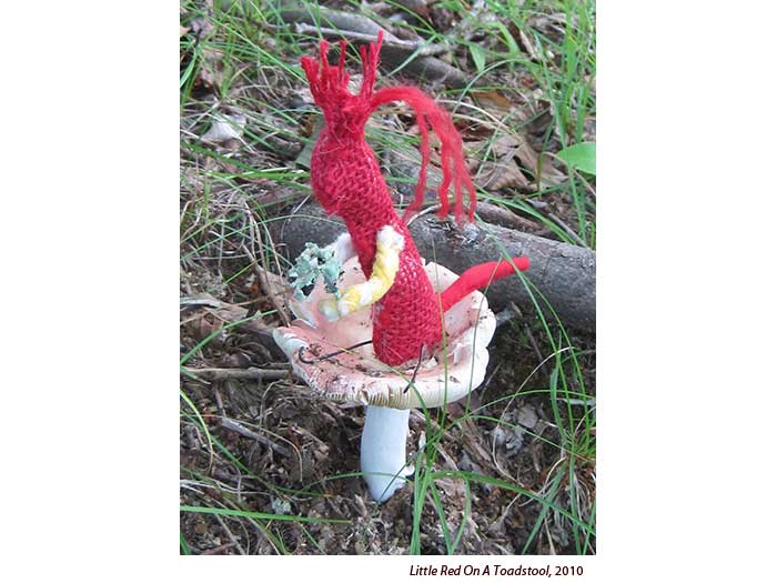 little-red-on-a-toadstool-2